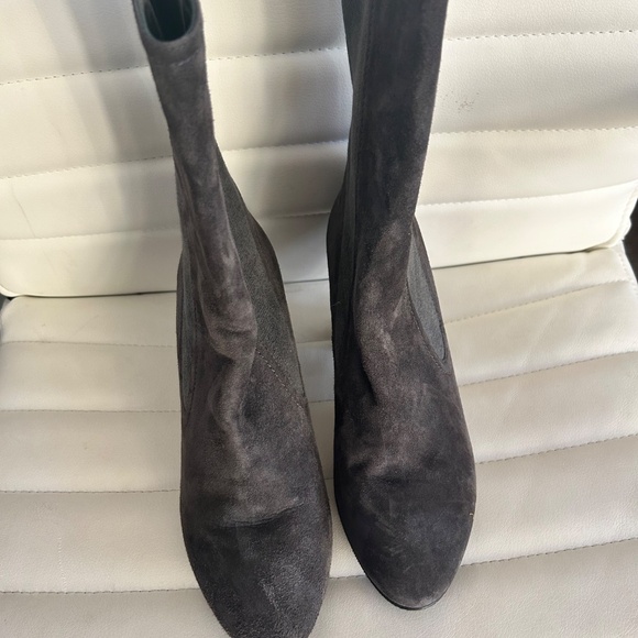 Stuart Weitzman Yuliana 60 Stretch Suede Boots, 6.5 dark grey - Picture 7 of 7